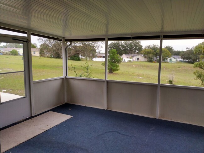 Building Photo - 2 bedroom 2 bathroom adorable house for rent