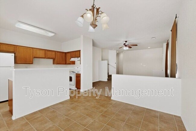 Building Photo - 5648 Valle Alegre Pl NW