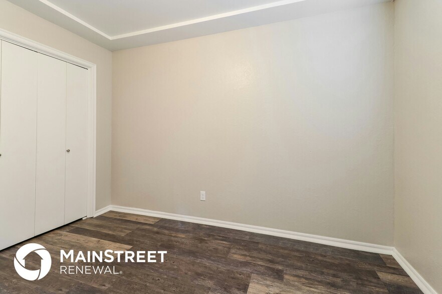 Building Photo - 8725 NW 85th St