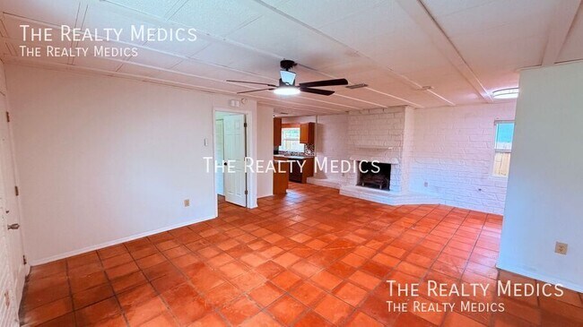 Building Photo - 31061 Lochmore Cir