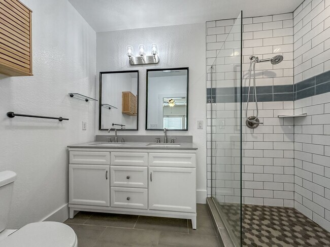 Building Photo - Beautiful, updated 3 bedroom home for rent!