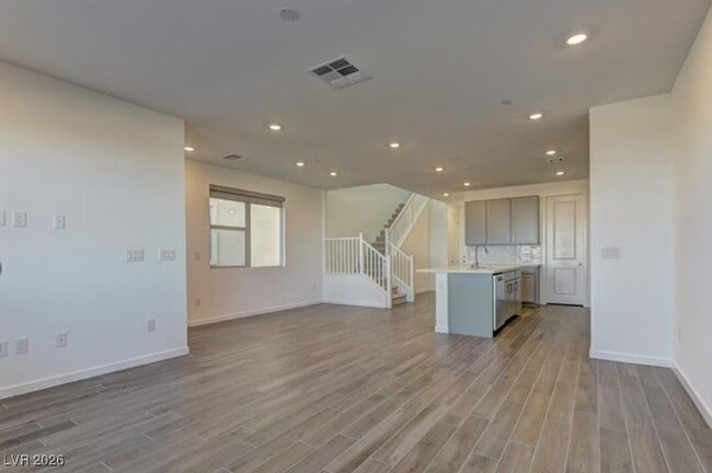 Building Photo - 1420 Song Lark Ln