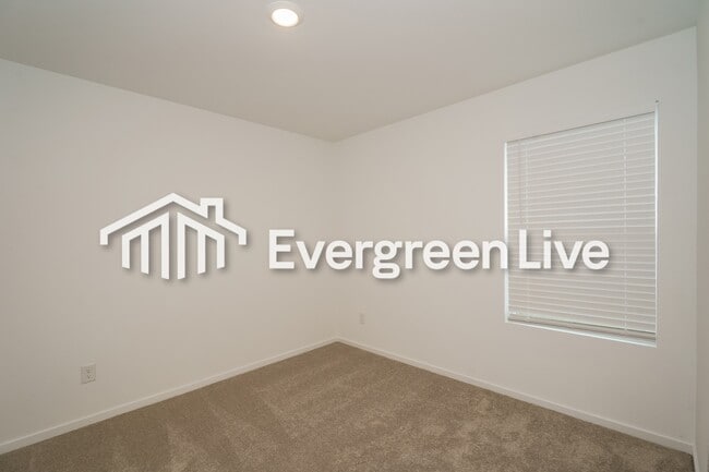 Building Photo - 1116 Tufted Dr