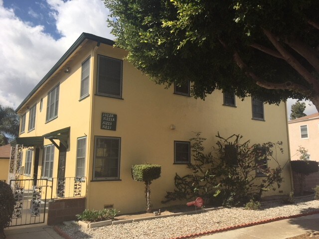 Building Photo - 10221 S 8th Ave