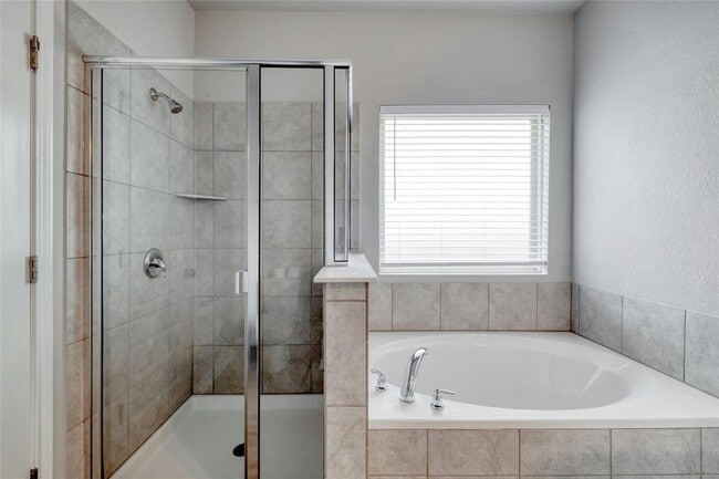 Building Photo - 205 Prosecco Path