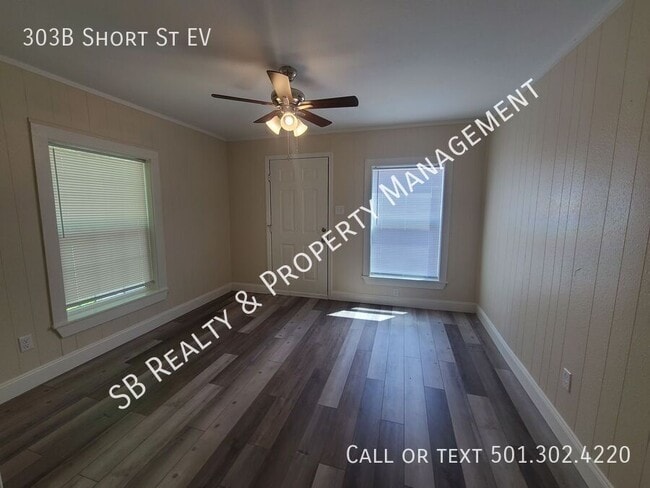 Building Photo - 303B Short St EV-