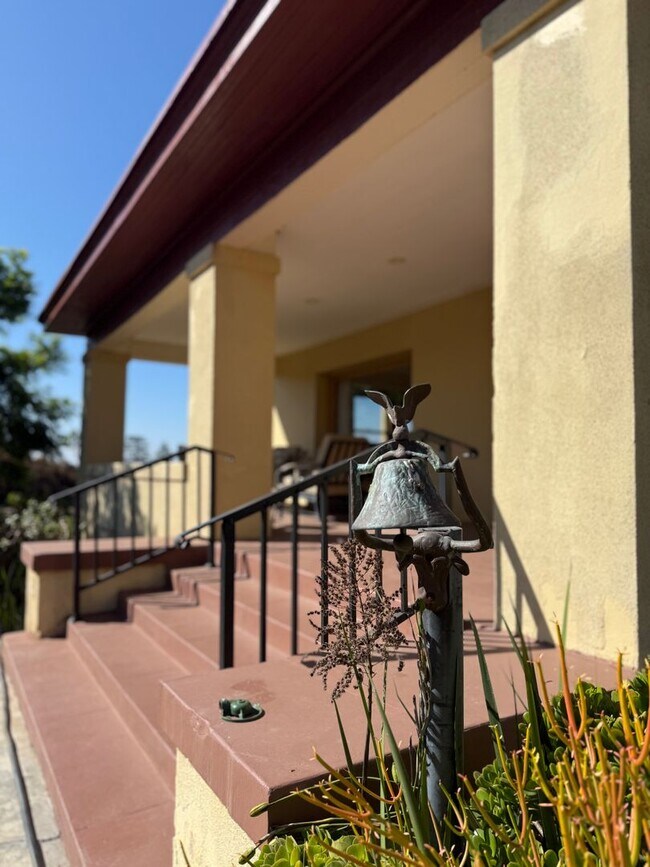 Building Photo - Spacious Somis Country Estate – 4+3 4,000 Sq. Ft. of Timeless Charm