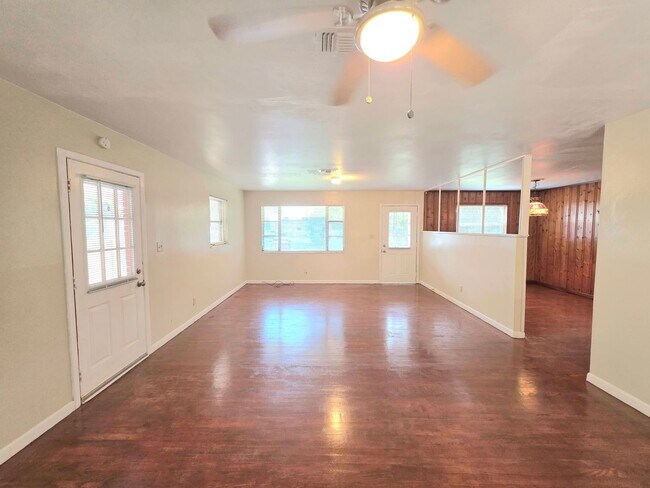 Building Photo - 6016 Sewell St