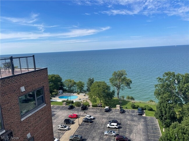 Building Photo - 11720 Edgewater Dr
