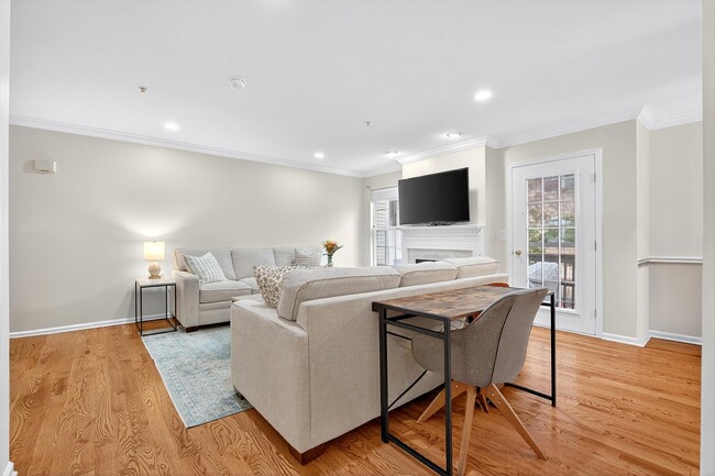 Building Photo - 34 Marina Dr