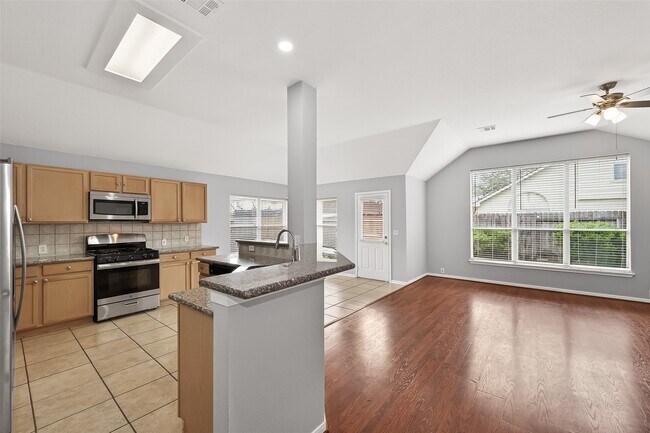 Building Photo - 3135 Silver Cedar Trail