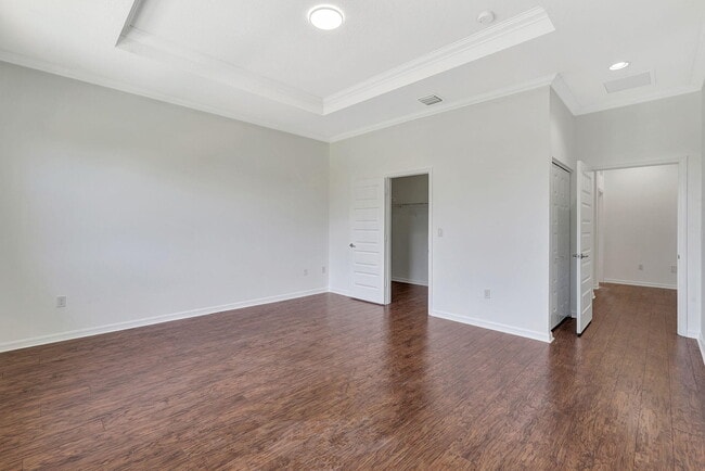 Building Photo - 972 NE 193rd Terrace