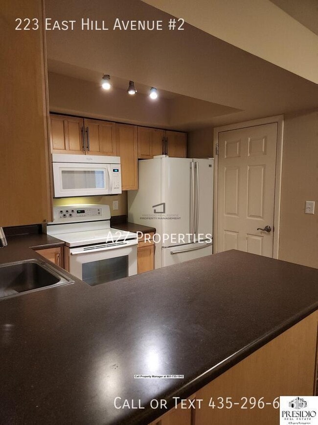 Building Photo - 223 E Hill Ave