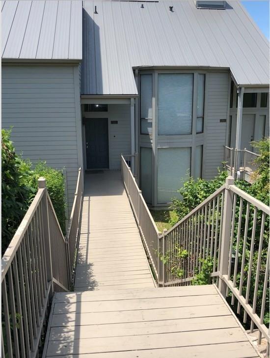 Building Photo - 183 World of Tennis Sq