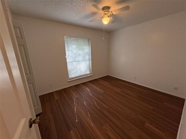 Building Photo - 8002 Marble Ridge Dr