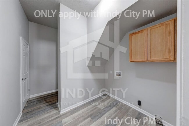 Building Photo - 53 E Raymond St