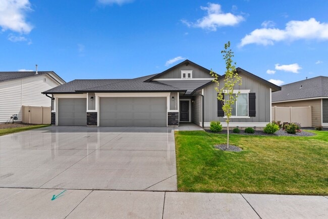 Primary Photo - Available Now! 4b/2b Meridian Home