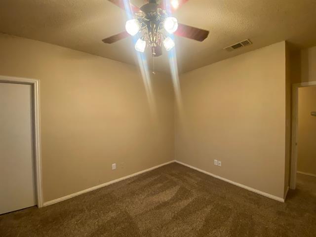 Building Photo - 1042 Palomino Dr