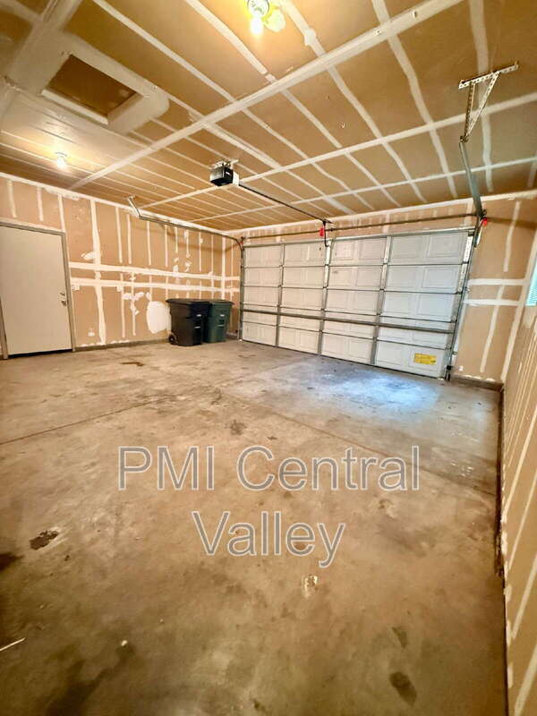 Building Photo - 2125 Carson Oak Ct