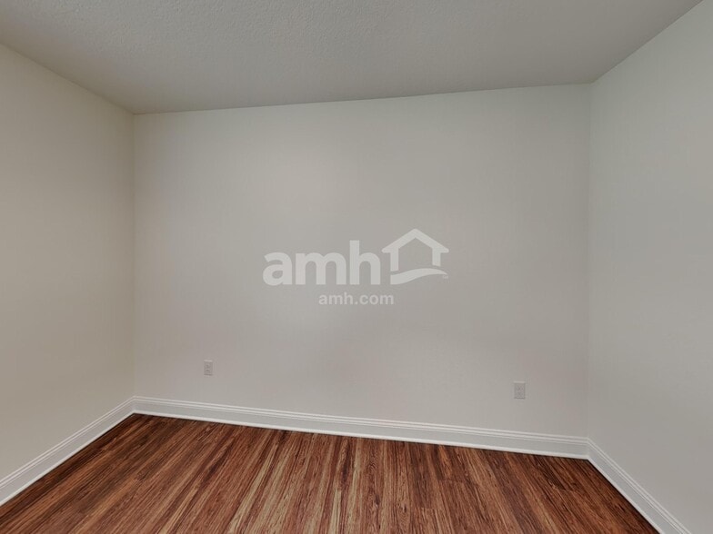 Building Photo - 264 Onate Cir