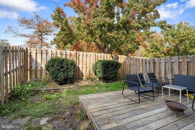 Building Photo - 520 Kingdom Ct