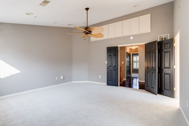 Building Photo - 1730 Bluffs Island Ct