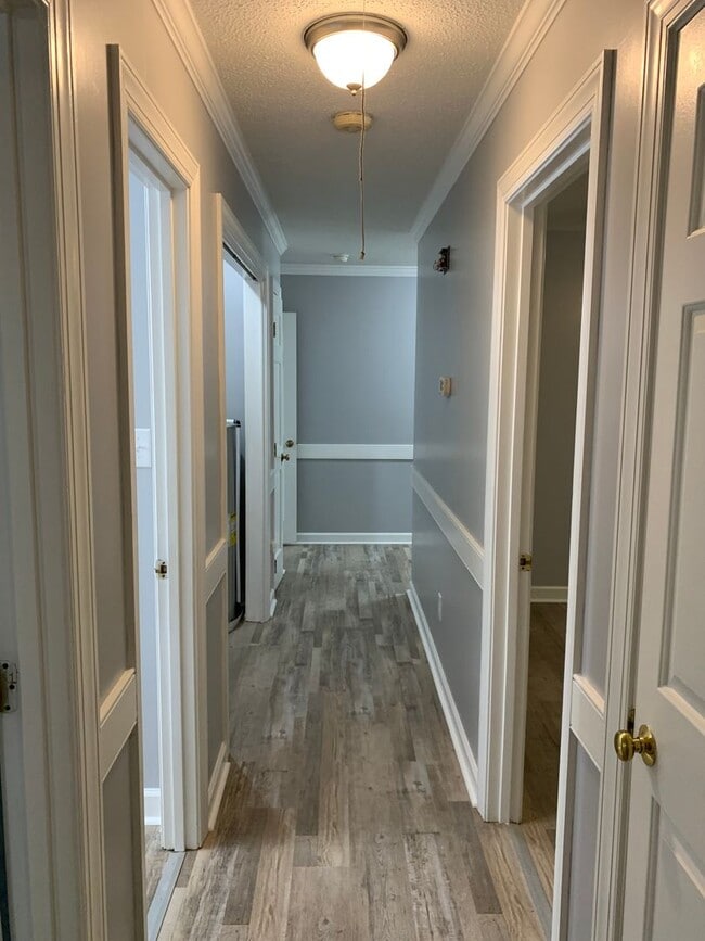 Building Photo - 932 Brandywine Ln