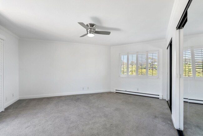 Building Photo - Live in Luxury: Spacious Sanctuary - Oceanfront Condo View Home with Mesmerizing Pacific Views