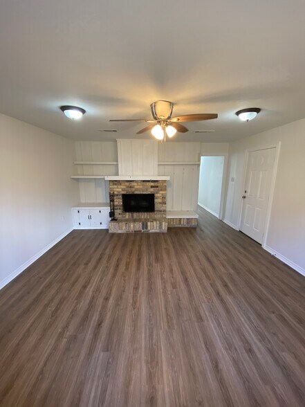 Building Photo - 108 Florence Dr