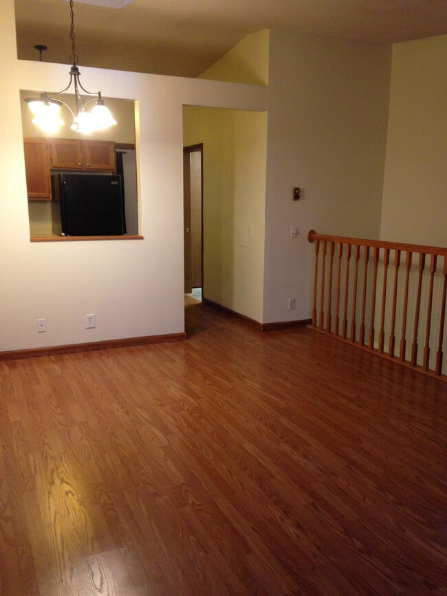 Building Photo - 17490 Pond Cir