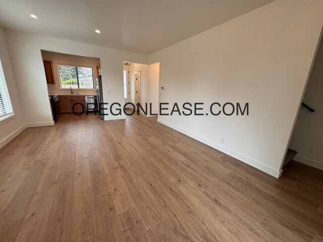 Building Photo - Brand New 3-Bed, 2.5-Bath Townhouse in Coburg