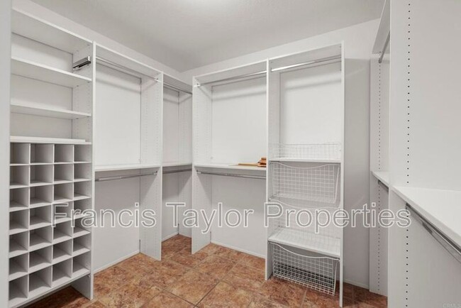 Building Photo - 29870 Platanus Dr