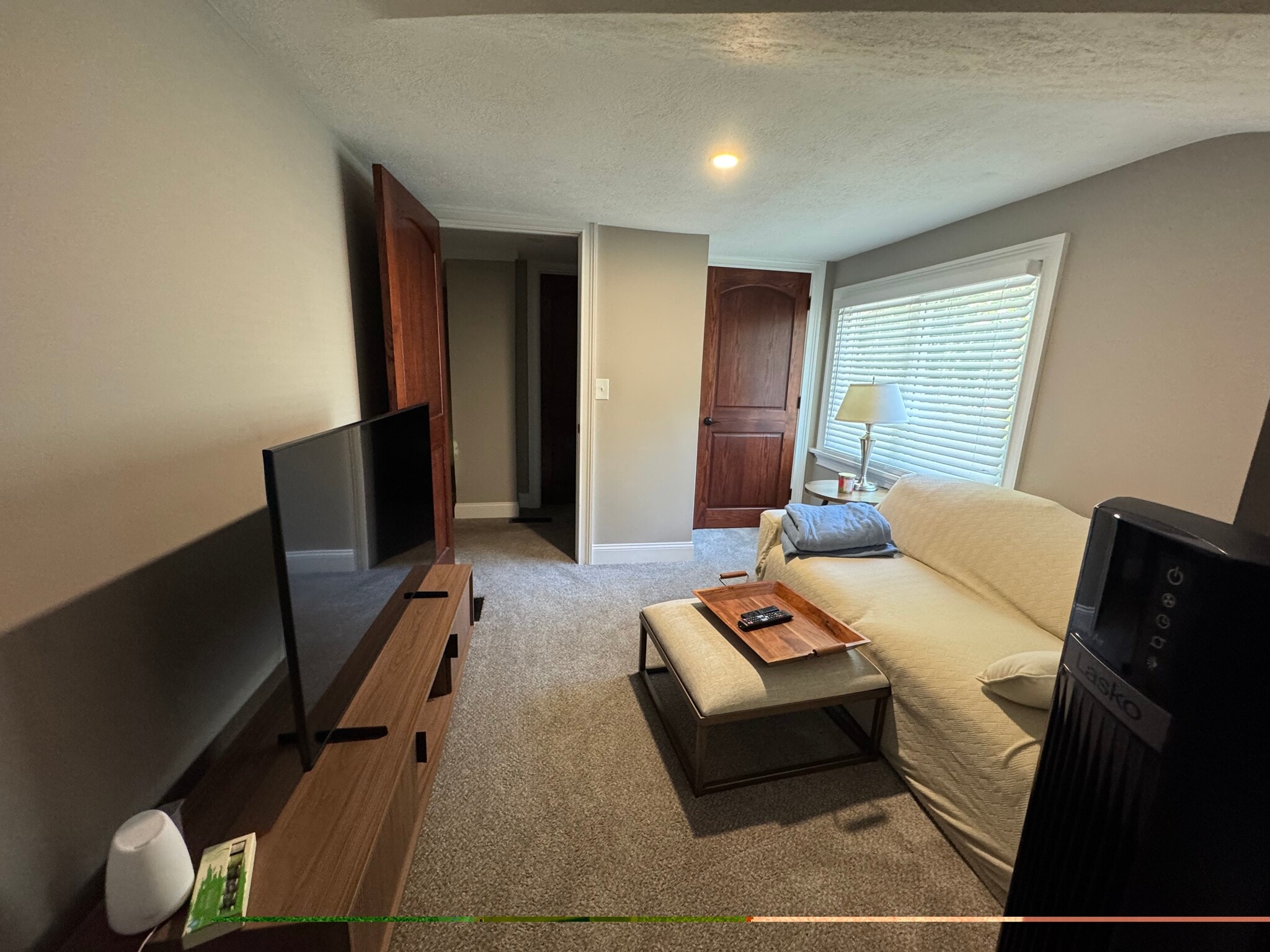 Building Photo - 17640 Larchwood Ave