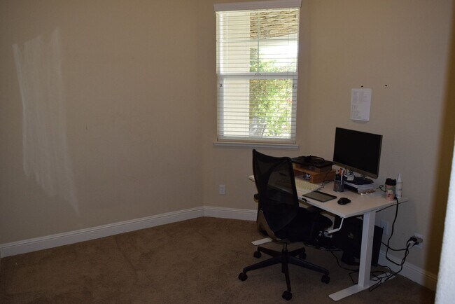 Building Photo - Gorgeous Newer 4 Bedroom in Highly sought after Riata Empire Ranch Community!