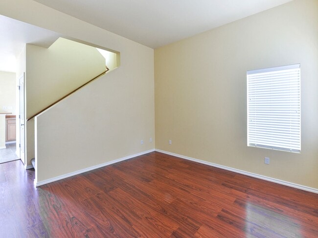 Building Photo - Charming 3-Bedroom Home with Spacious Back...