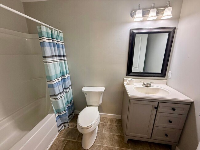 Building Photo - 3708 Fielder Dr