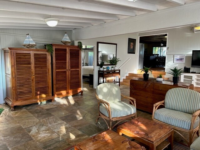 Teak and Mahogany furnishings throughout - 68 -287 Crozier Loop
