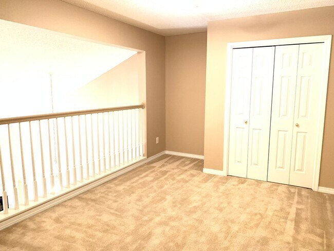 Building Photo - 755 Willow Springs Dr