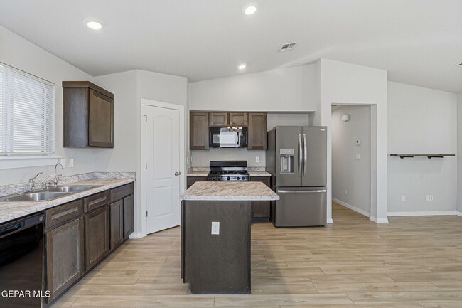 Building Photo - 14557 Firewheel Ave