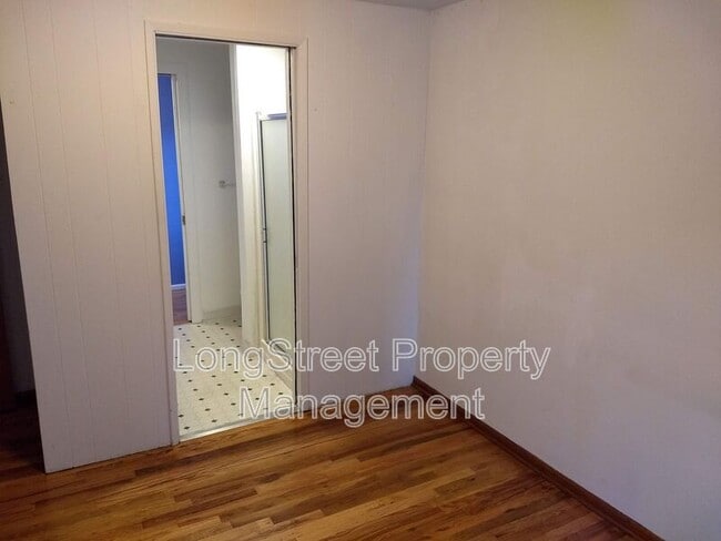 Building Photo - 905 NW 33rd St