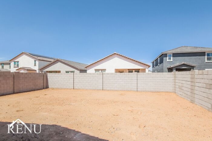 Building Photo - 35326 W San Capistrano Ave