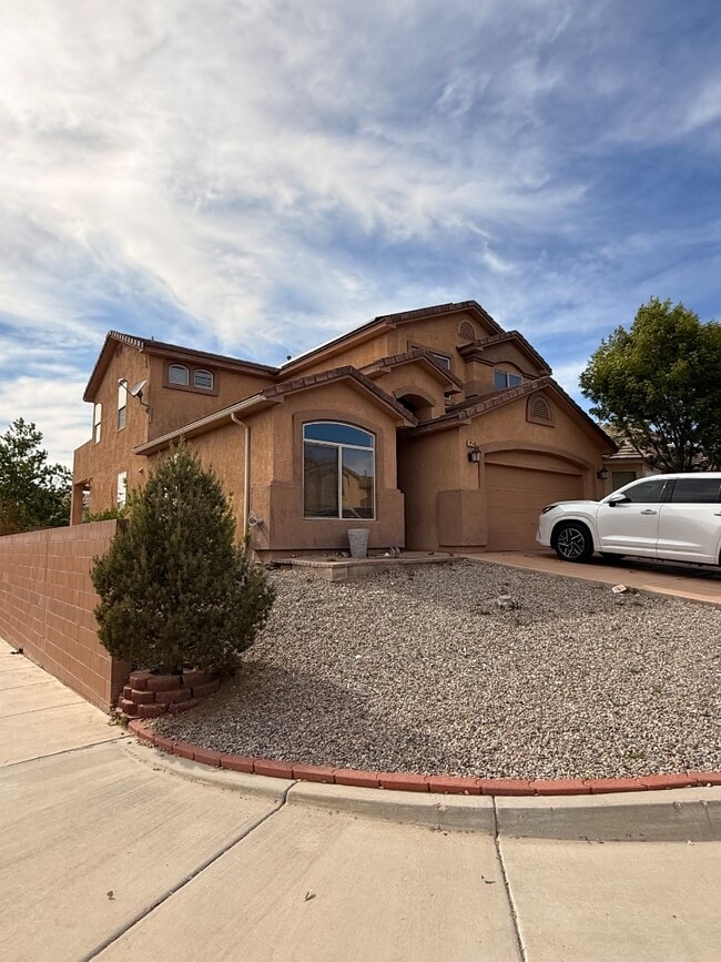 Building Photo - 2148 Vista de Colinas Dr SE