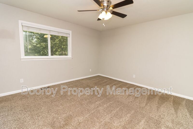 Building Photo - 1345 Cenora Ln