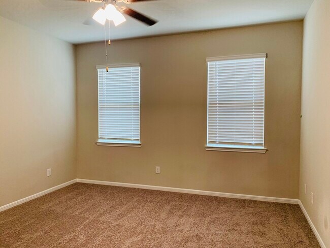 Building Photo - 17727 Chartertree Ln