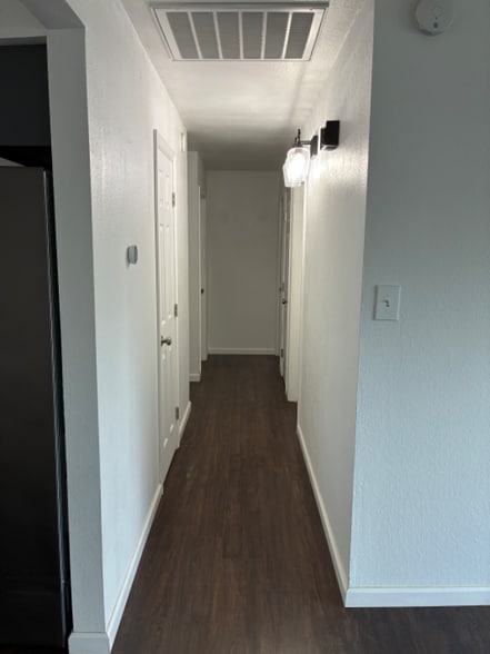 Building Photo - 1896 Barnett Way