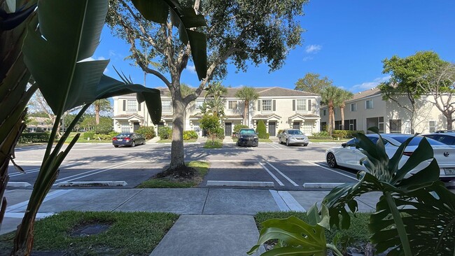 Building Photo - 4847 Palmbrooke Terrace