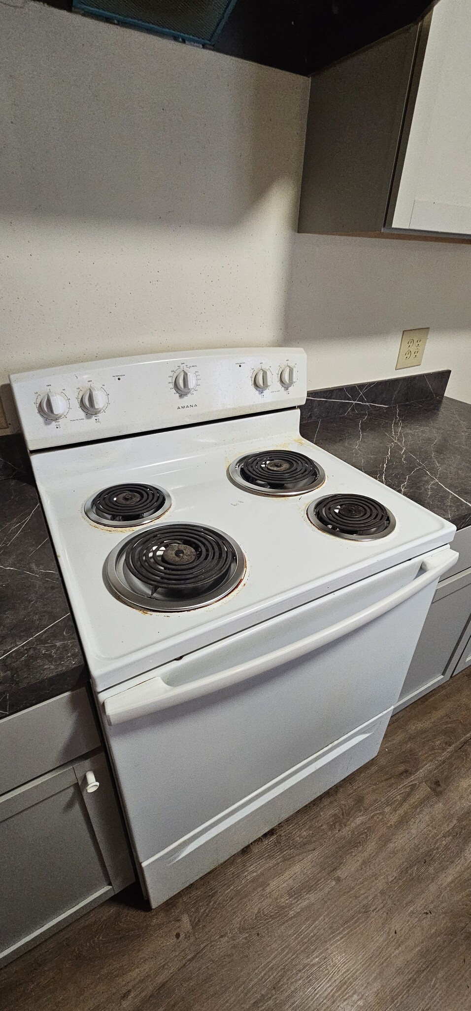 Building Photo - 824 N 70th St