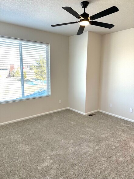 Building Photo - 8735 Scarborough Dr