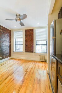 Building Photo - 221 Mott St