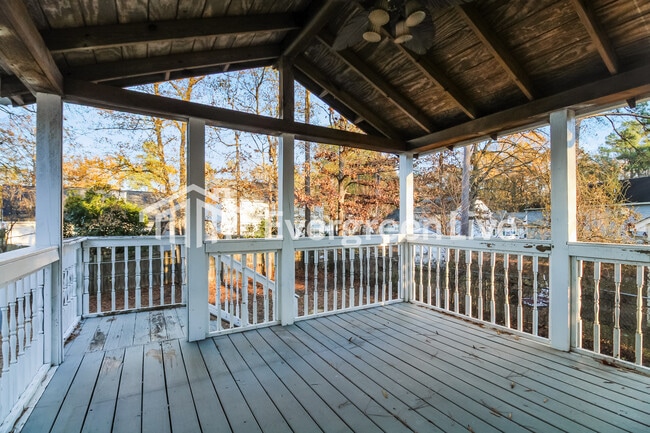 Building Photo - 425 Forest Grove Cir